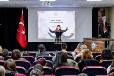 Menteşe&rsquo;de &ouml;ğrenciler &ouml;d&uuml;llerini aldı
