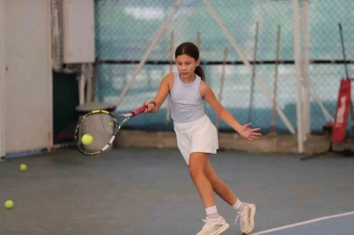 Menteşe&rsquo;de tenis heyecanı başladı
