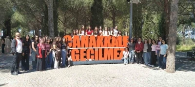 Menteşeli gen&ccedil;ler "Bir Destandır &Ccedil;anakkale" programına katıldı
