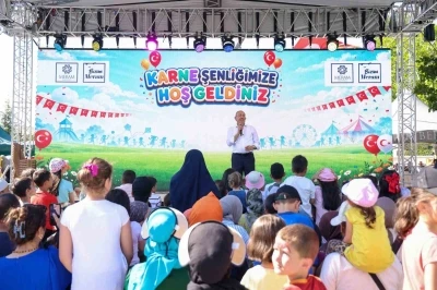 Meram&rsquo;da &ccedil;ocuklar karne sevincini doyasıya yaşadı
