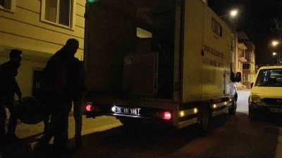 Merdivenlerden d&uuml;şt&uuml;ğ&uuml; iddia edilen adam hayatını kaybetti
