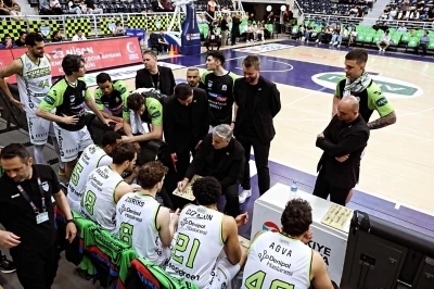 Merkezefendi Basket,  Avrupa kupalarına katılma iddiasını s&uuml;rd&uuml;rd&uuml;
