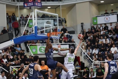 Merkezefendi Basket&rsquo;ten taraftara &ccedil;ağrı
