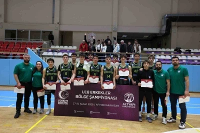 Merkezefendi Belediyesi U18 Erkek Basketbol Takımı Afyonkarahisar&rsquo;da namağlup şampiyon oldu

