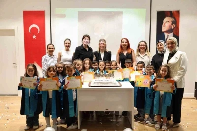 Merkezefendi&rsquo;de kreş &ouml;ğrencilerinin mezuniyet sevinci
