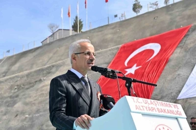 Mersin-Adana-Osmaniye-Gaziantep Hızlı Tren Hattı&rsquo;nda &ccedil;alışmalar devam ediyor
