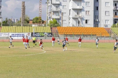 Mersin&rsquo;de 30 Ağustos Zafer Kupası Futbol Turnuvası başladı
