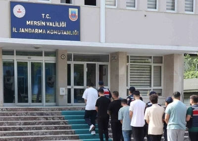 Mersin’de aranan 14 hükümlü yakalanıp cezaevine teslim edildi
