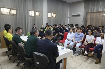 Mersin&rsquo;de basketbol altyapısında gelişim paneli d&uuml;zenlendi
