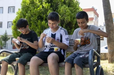 Mersin’de çocuklara yaz boyu ücretsiz dondurma keyfi
