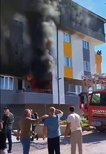 Mersin’de ev yangını korkuttu
