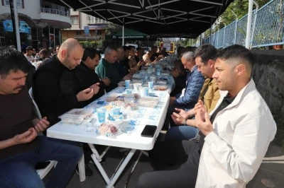 Mersin&rsquo;de hayatını kaybeden itfaiyeci &Ccedil;elikkaya yıl d&ouml;n&uuml;m&uuml;nde anıldı
