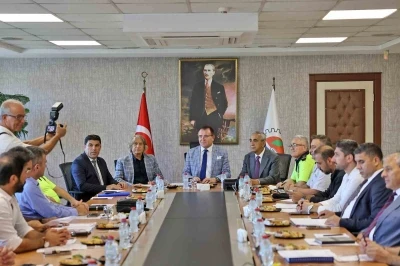 Mersin’de şehir içi yolcu ve servis taşımacılığı sorunları masaya yatırıldı
