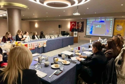 Mersin&rsquo;de s&uuml;rd&uuml;r&uuml;lebilir istihdam i&ccedil;in Kariyer Merkezi-STK buluşması
