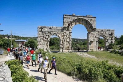 Mersin&rsquo;de Tarihi Kilikya Yolunun 10&rsquo;uncu etabı doğaseverleri buluşturdu

