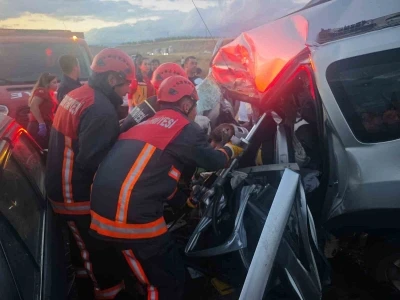 Mersin&rsquo;de zincirleme kaza: 1 &ouml;l&uuml;, 5 yaralı
