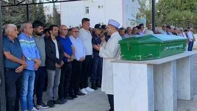 Mersin’deki işçi servisi kazasında hayatını kaybeden 4 kişiden biri toprağa verildi
