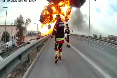 Mersin itfaiyesi felaketi önledi: Patlamalar yaşanarak yanan tanker 26 bin litre yakıt taşıyormuş
