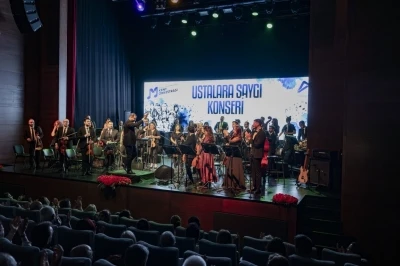 Mersin Kent Orkestrası&rsquo;ndan nostalji dolu konser
