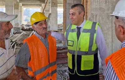 Mersin Valisi Toros, Tarsus’ta yapımı süren eğitim yatırımlarını inceledi
