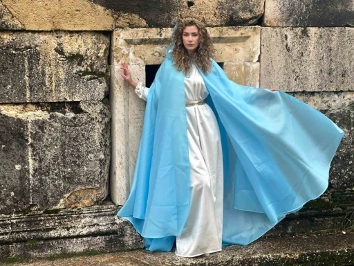 Meryem Ana temalı kıyafet Hierapolis ve Efes&rsquo;te sergilendi
