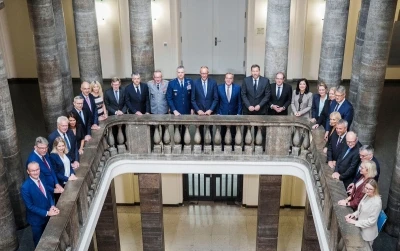 Merz: &quot;Almanya NATO’da en güçlü orduya sahip olması gereken bir ülkedir&quot;
