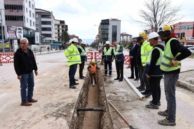 Merzifon&rsquo;un i&ccedil;me suyu projesinde boru d&ouml;şeme &ccedil;alışması s&uuml;r&uuml;yor
