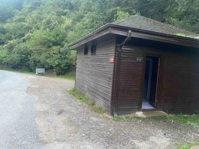 Mesire alanındaki şadırvanı tahrip ettiler
