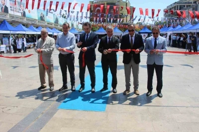 Meslek liseliler h&uuml;nerleriyle b&ouml;l&uuml;mlerini tanıttı
