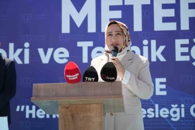 Mesleki Eğitim Fuarı&rsquo;nda &ouml;ğrenciler projelerini tanıttı
