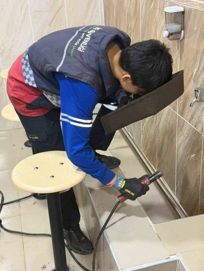 Metal Teknolojisi &ouml;ğrencilerinden &ouml;rnek &ccedil;alışma
