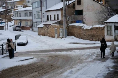 Meteorolojiden Bayburt i&ccedil;in buzlanma, don ve &ccedil;ığ uyarısı
