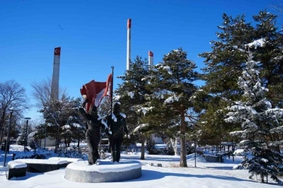 Meteorolojiden b&ouml;lge i&ccedil;in  kuvvetli yağış, r&uuml;zgar, buzlanma ve &ccedil;ığ uyarısı
