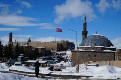 Meteorolojiden Erzurum i&ccedil;in kuvvetli kar yağışı uyarısı
