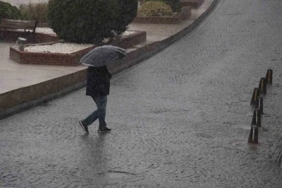 Meteorolojiden kısa süreli sağanak yağış uyarısı
