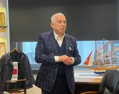 Metin K&uuml;l&uuml;nk Sinop&rsquo;ta partililerle bir araya geldi
