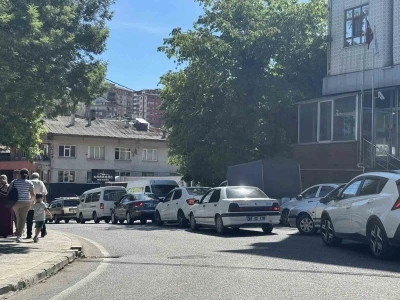 Metrelerce ara&ccedil; kuyruğu oluştu
