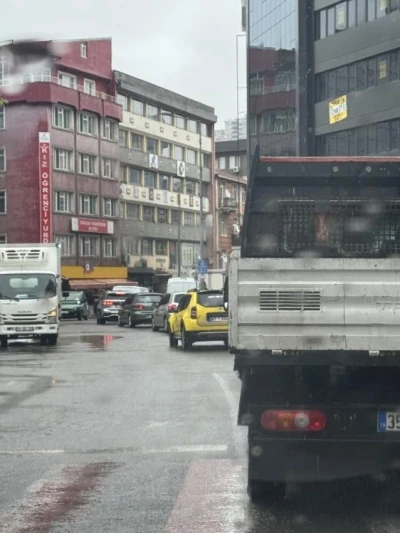Metrelerce kuyruk oluştu
