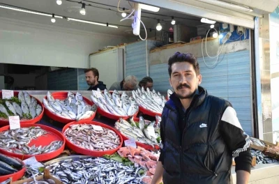 Mevsiminin en lezzetli balıkları hamsi ve sardalye
