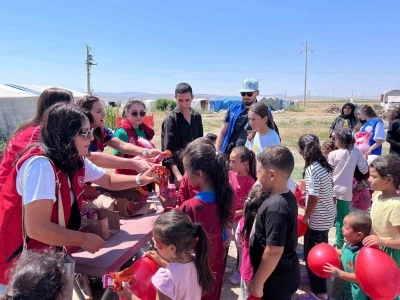 Mevsimlik işçilerin çocukları unutulmaz bir gün yaşadı
