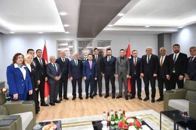 MHP&rsquo;den Adalet Bakanı Akın G&uuml;rlek&rsquo;e samimi ve sıcak karşılama
