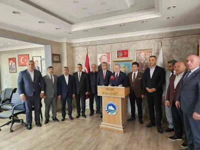MHP heyeti, İspir’de heyelan bölgesinde
