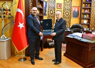 MHP Lideri Bah&ccedil;eli, Kerk&uuml;k Valisi Ağa&rsquo;yı kabul etti
