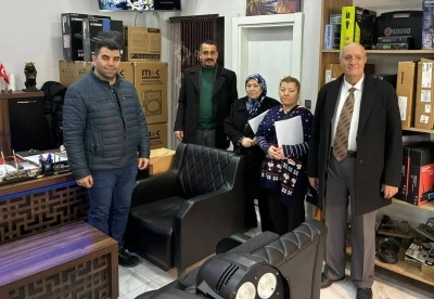 MHP Salihli&rsquo;den &lsquo;Hayırlı g&uuml;nler komşum&rsquo; ziyaretleri s&uuml;r&uuml;yor
