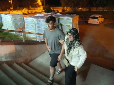 Mide bulantısı ve kusma şikayetiyle &ccedil;ok sayıda &ouml;ğrenci hastaneye m&uuml;racaat etti

