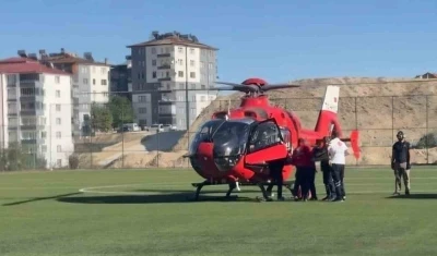 Mide kanaması ge&ccedil;iren hasta hava ambulansıyla Malatya&rsquo;ya sevk edildi
