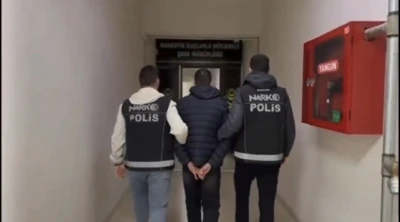 Mide ve bağırsaklarında uyuşturucu taşıyan ş&uuml;pheli yakalandı
