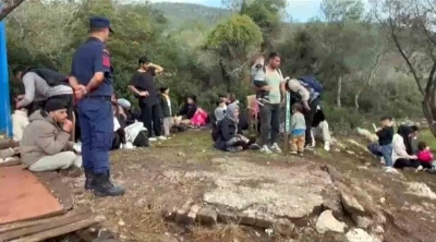 Milas’ta 33’ü çocuk, 74 düzensiz göçmen yakalandı
