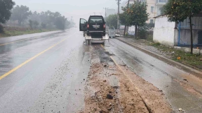 Milas&rsquo;ta bozuk yollar hayatı olumsuz etkiliyor
