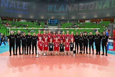 Milletler Ligi&rsquo;nde m&uuml;cadele edecek A Milli Kadın Voleybol Takımı&rsquo;nın kadrosu a&ccedil;ıklandı
